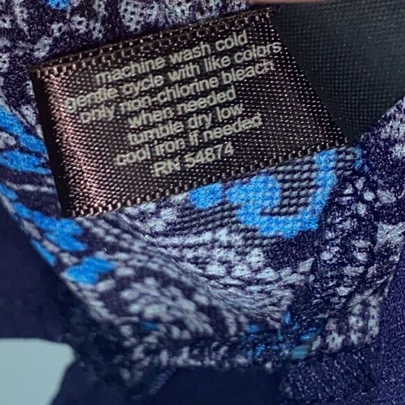 The Limited mosaic print notch neck top - Picture 8 of 8